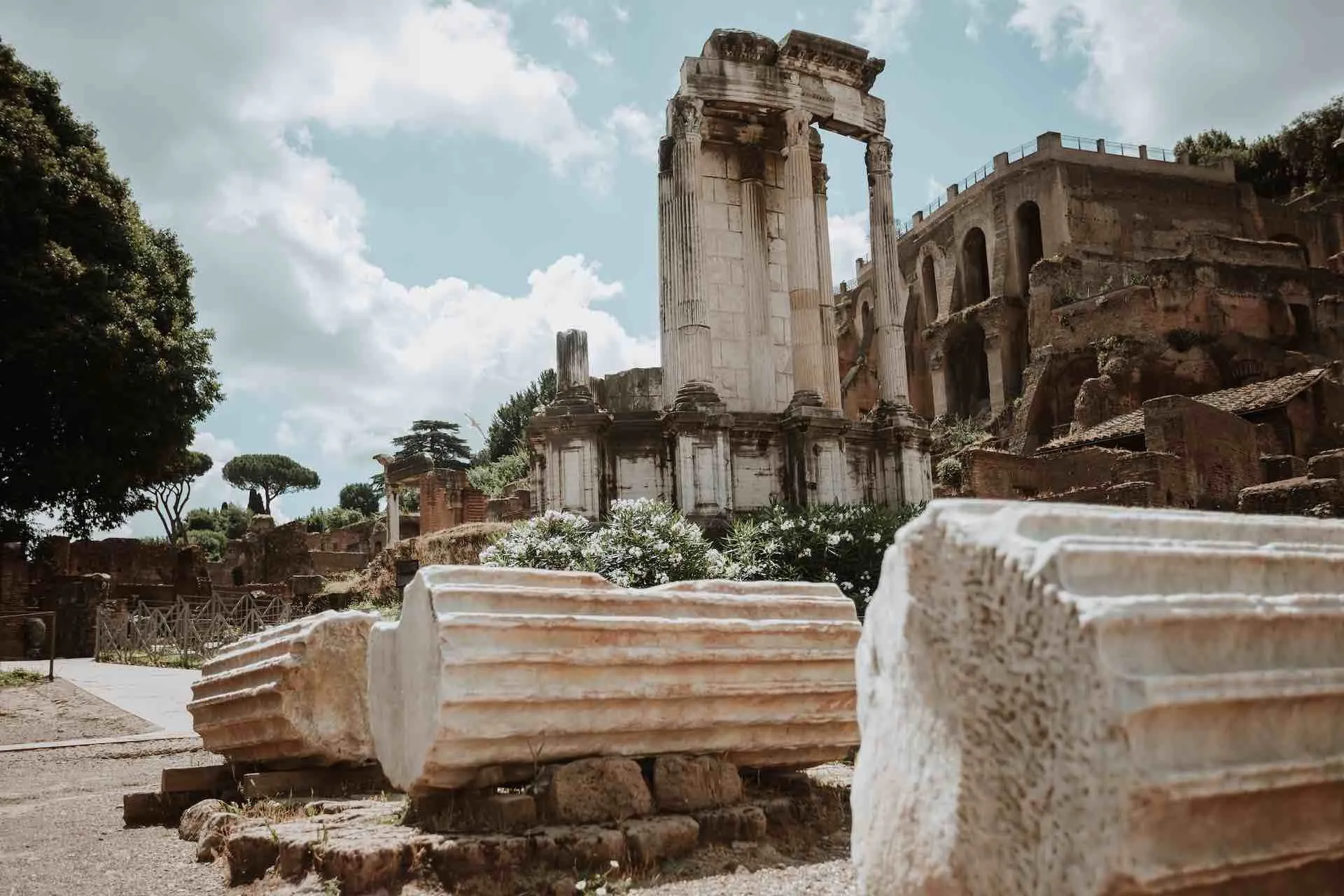 Temple-of-Vesta-in-the-Roman-Forum