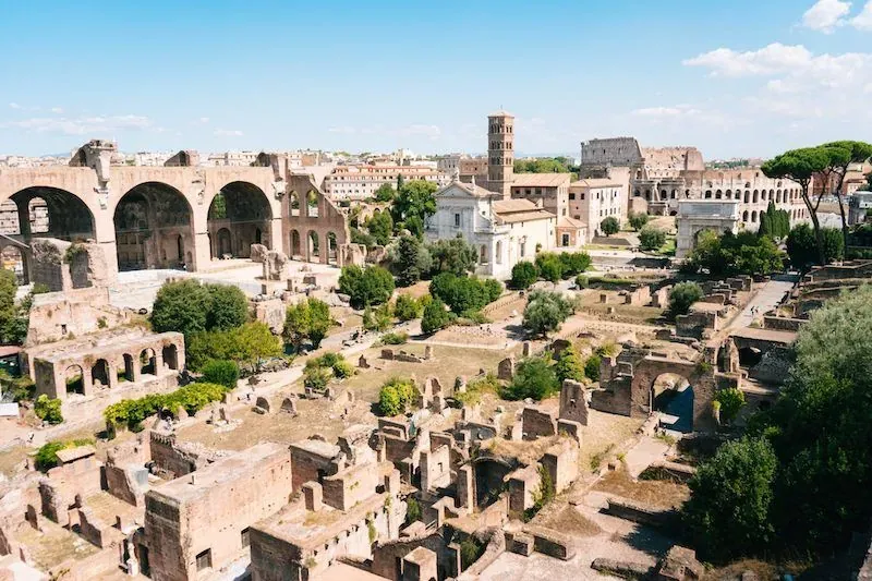 The-Colosseum-Palatine-Hill-and-Roman-Forum