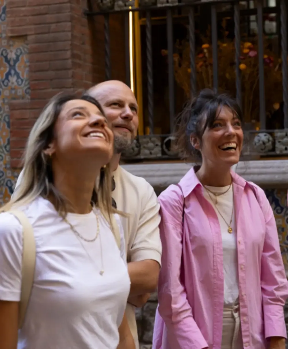 Historic streets exploration on Barcelona walking tour