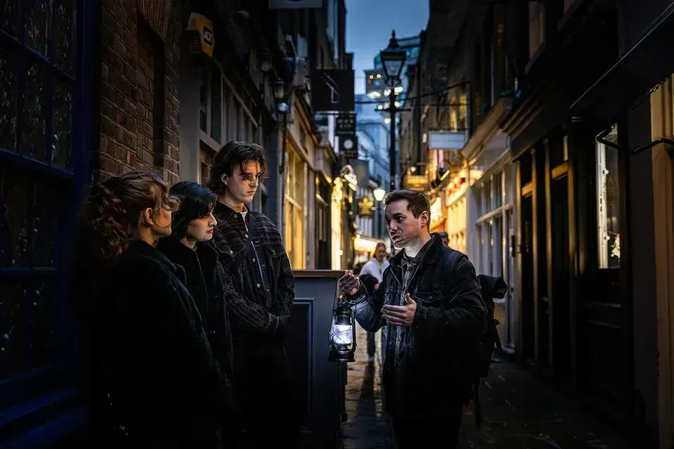 Crime scene location explored on London Jack the Ripper walking tour